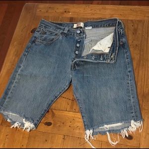 Levi’s 501 Button Fly Cutoff Shorts 32